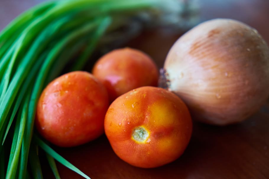 vegetables, tomato, onion, red, vegetarian, materials, vitamins HD wallpaper