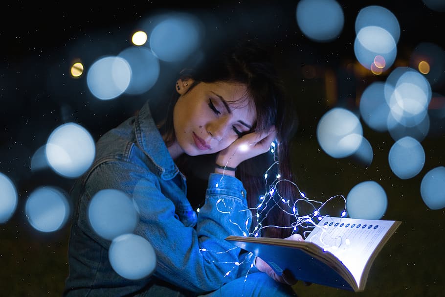 Unknown Celebrity Holding Blue Book, beautiful, blur, bokeh, closed eyes HD wallpaper