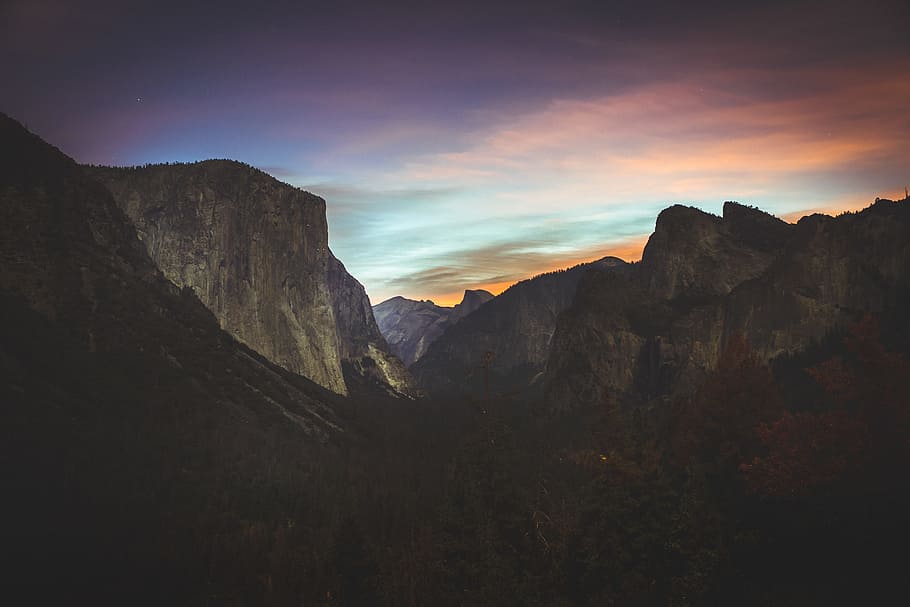 grey mountains during sunset, yosemite, forest, tree, sky, star, HD wallpaper