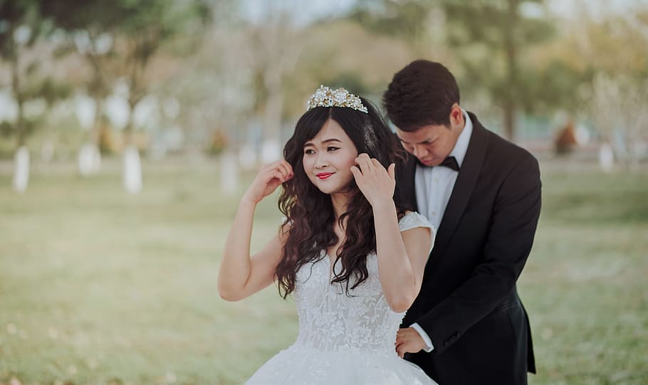 Groom Tying Bride's White Lace Wedding Gown at the Back, affection, HD wallpaper