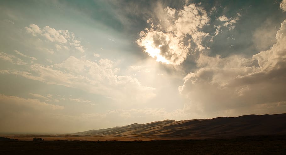 mountain during sunrays at daytime, cloud - sky, beauty in nature HD wallpaper