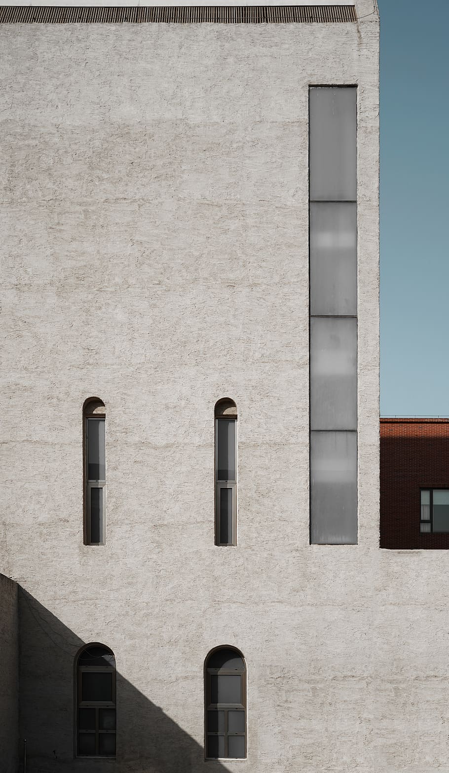 gray concrete building, wall, brick, home decor, window, architecture HD wallpaper
