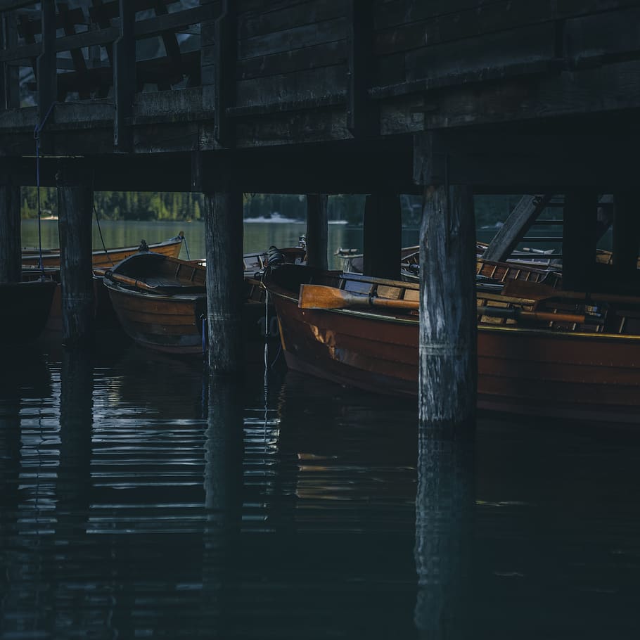 boats under the dock, watercraft, transportation, vehicle, vessel HD wallpaper