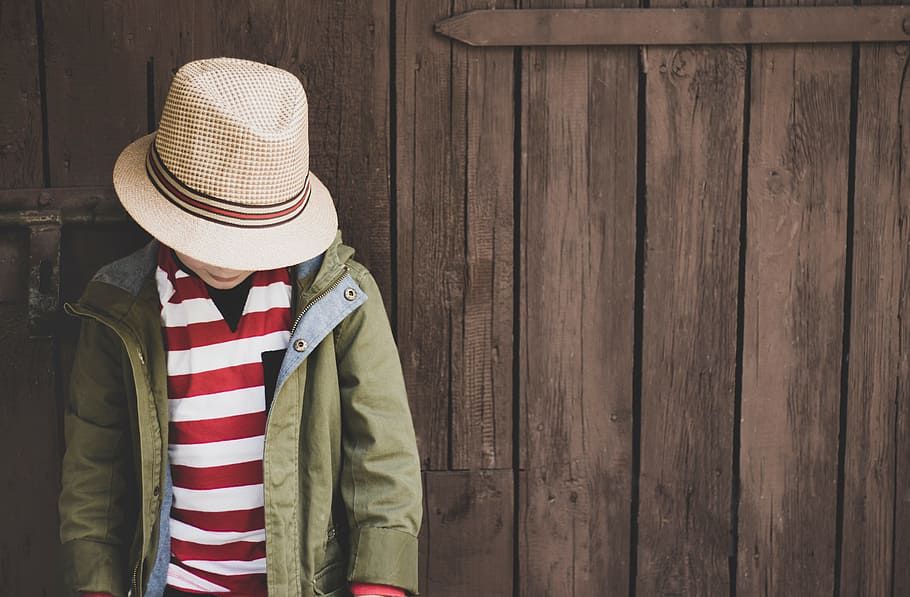 young, child, hat, stripes, red, white, jacket, coat, wood HD wallpaper
