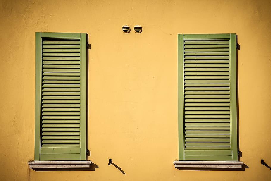 Closed Green Wooden Windows, concrete, daylight, daytime, design HD wallpaper