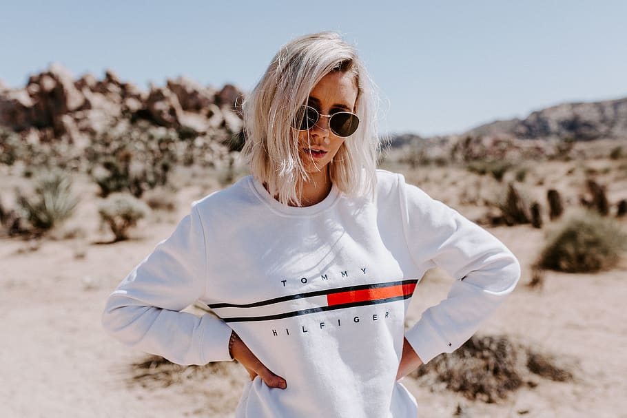 https://c0.wallpaperflare.com/preview/694/619/801/woman-wearing-white-tommy-hilfiger-crew-neck-long-sleeved-shirt.jpg