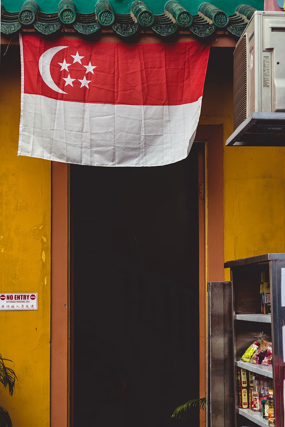 opened door, flag, symbol, doorway, traditional design, architecture HD wallpaper