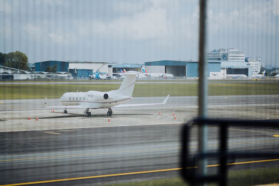 Private jet on pavement, airport, vehicle, aircraft, airplane HD wallpaper