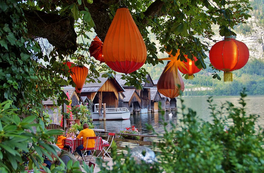 hallstatt, restaurant, lanterns, lake, bank, promenade, sunset HD wallpaper