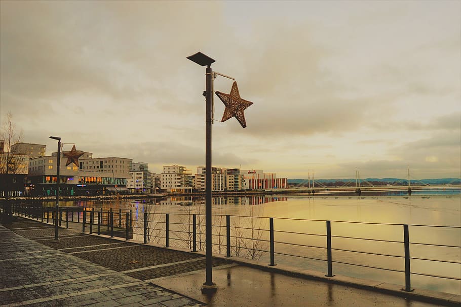 sweden, lake, winter, cloudy, clouds, star, decoration, street light HD wallpaper