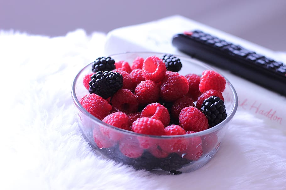 bowl, raspberry, refreshment, delicious, sweet, fruit, food HD wallpaper