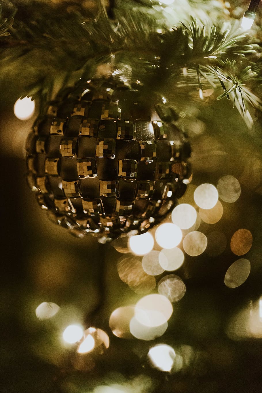christmas, lights, bulb, cozy, illuminated, decoration, holiday HD wallpaper