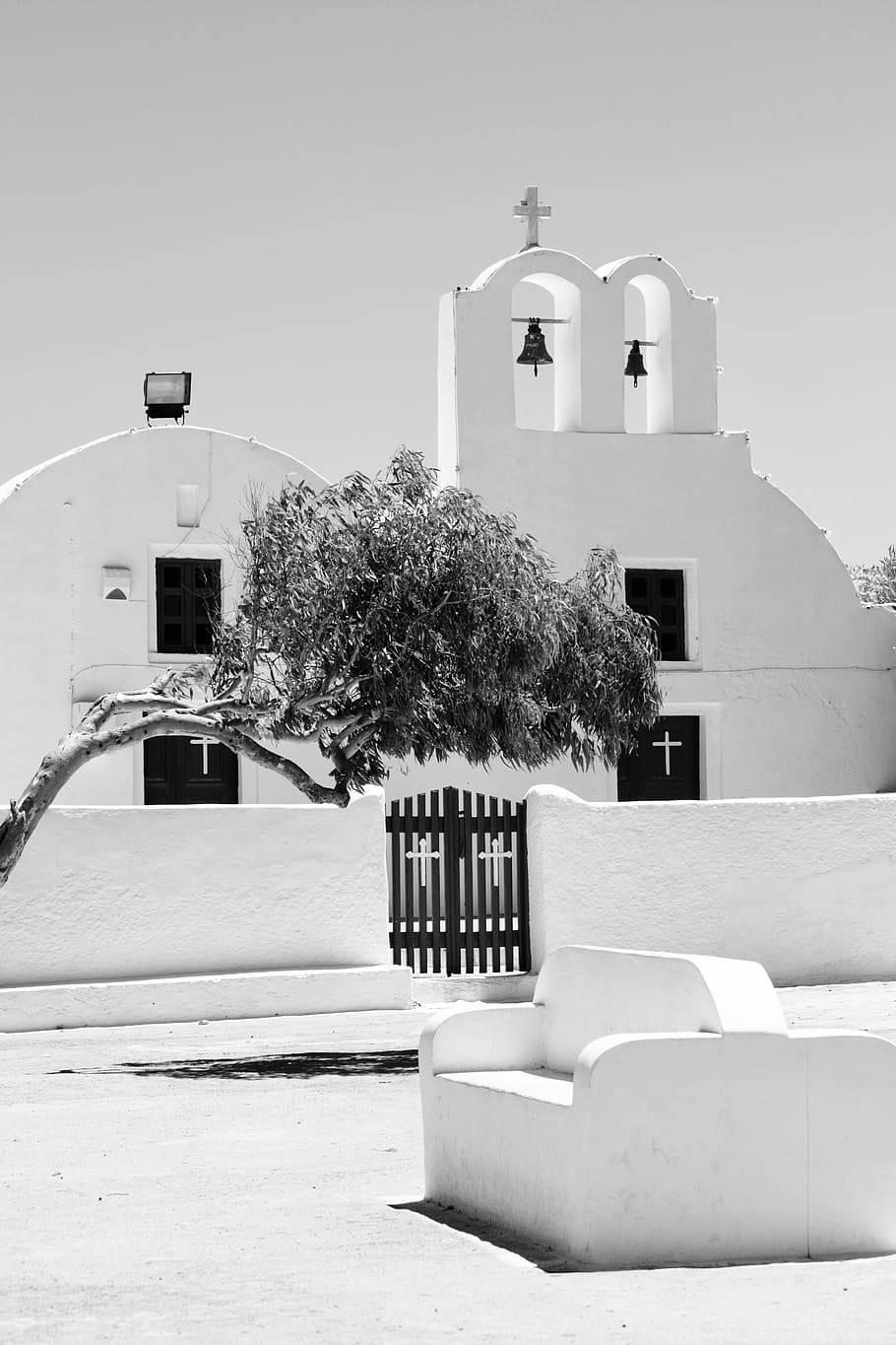 greece, oia, olive tree, white, plaster, church, square, holiday HD wallpaper