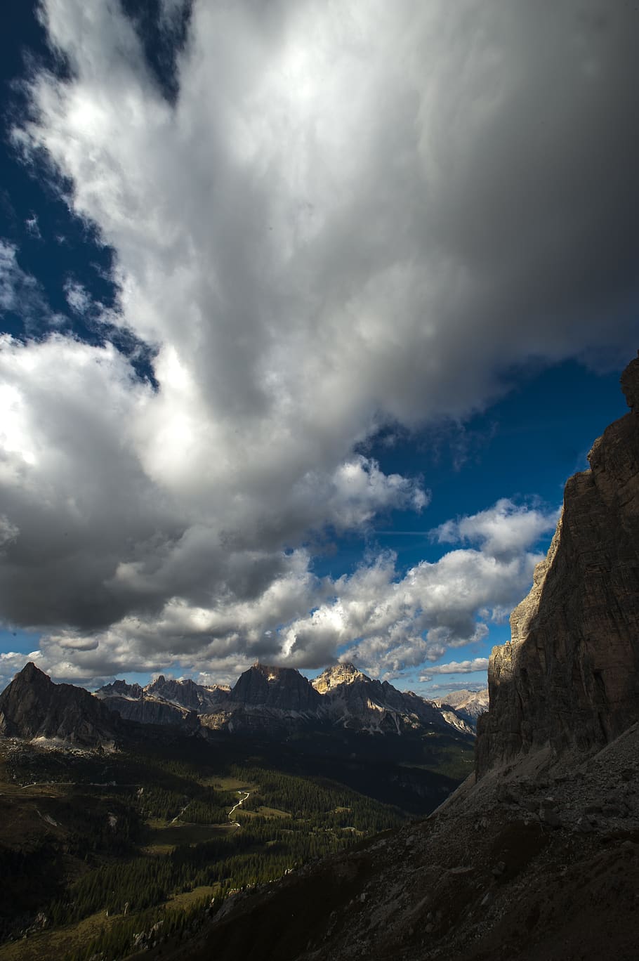 cloud - sky, mountain, scenics - nature, environment, beauty in nature HD wallpaper