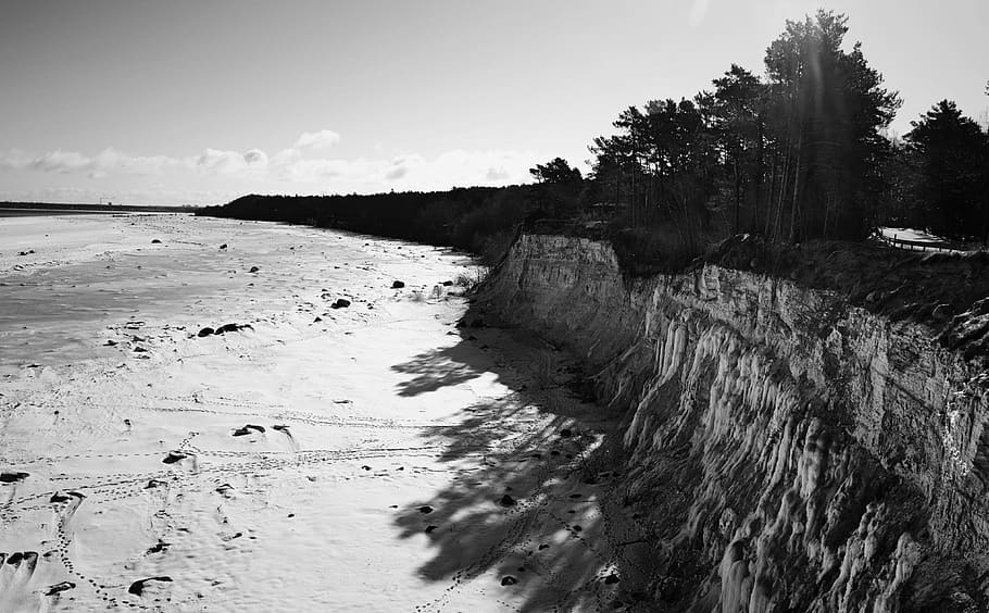 Grayscale Photo of Mountain Cliff Near Ocean, clouds, daylight HD wallpaper