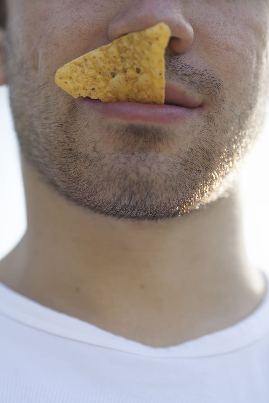 man, dorrito, chip, eating, stubble, one person, close-up, food and drink HD wallpaper