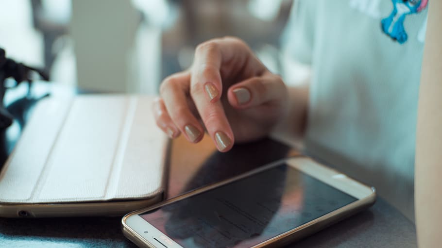 tablet, indoor, coffee, hand, phone, wireless technology, communication HD wallpaper