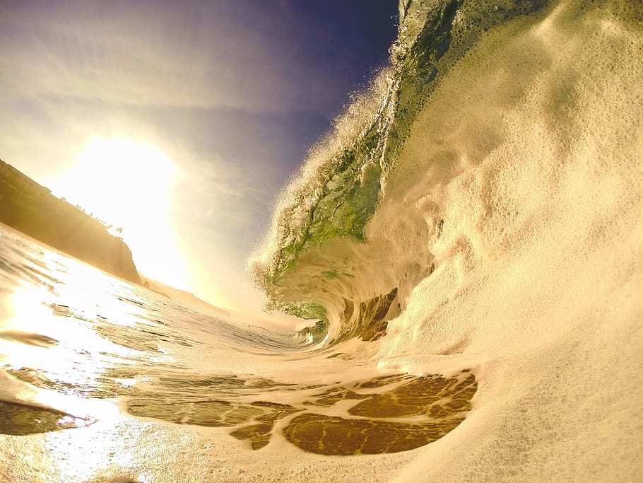 A large incoming wave., beauty in nature, land, sunlight, sand HD wallpaper
