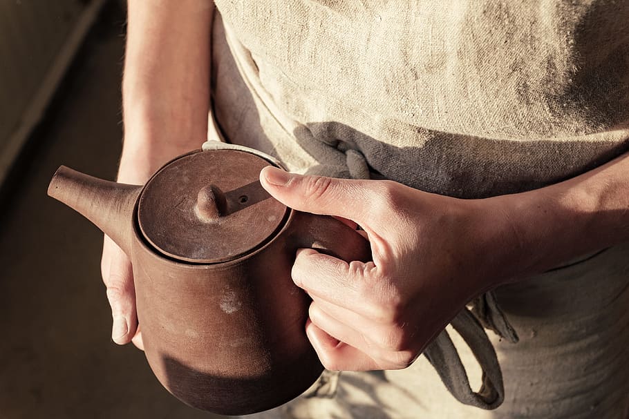 Potter is holding handmade creating in hands, art, artist, artwork, HD wallpaper