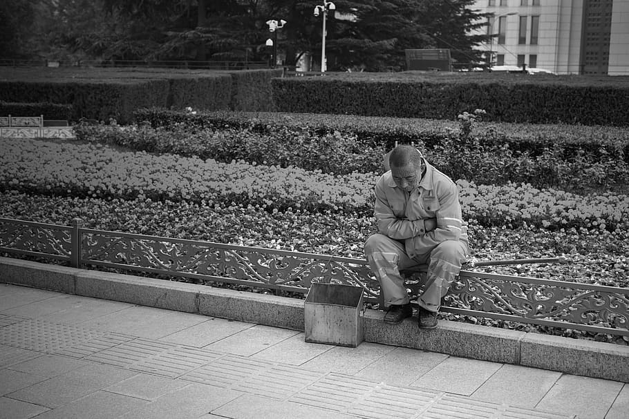 china, beijing, nap, rest, pause, sit, worker, pavement, man HD wallpaper