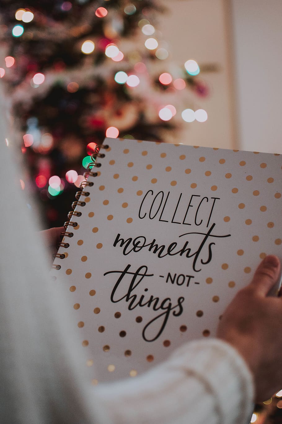 person holding notes, text, celebration, christmas, indoors, holiday - event HD wallpaper