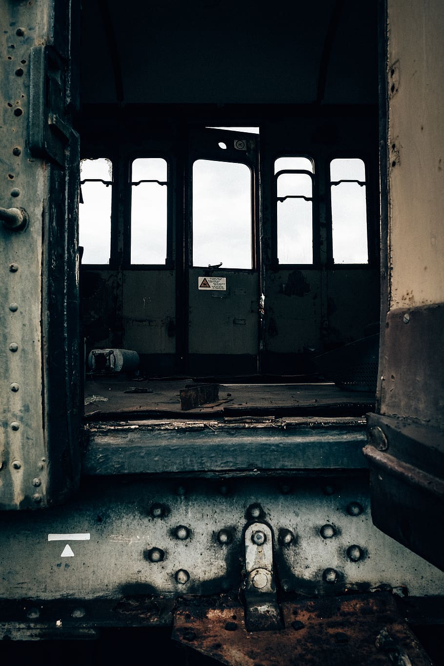 italy, trieste, train, abandoned, old, obsolete, damaged, window HD wallpaper
