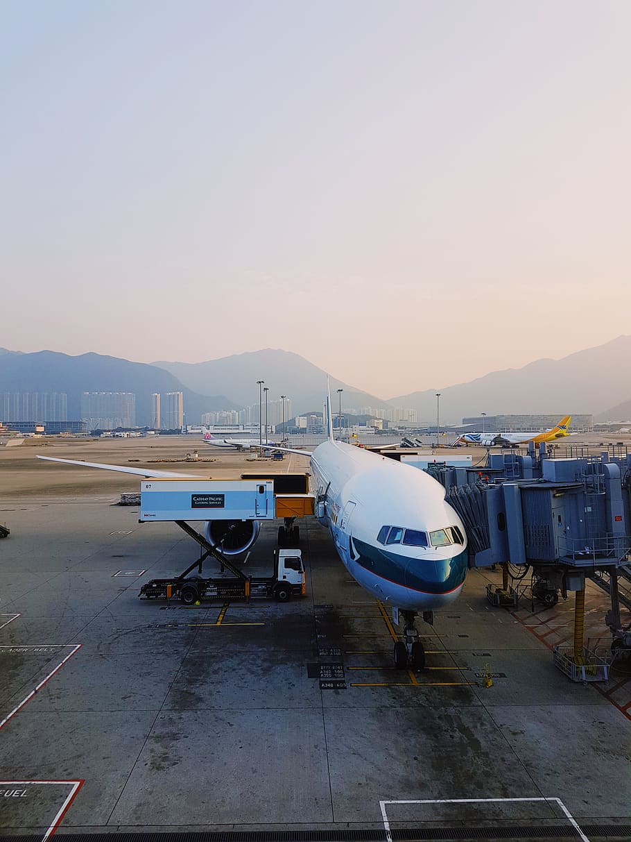 HD wallpaper: airport, hong kong, mountains, plane, airplane, aeroplane ...