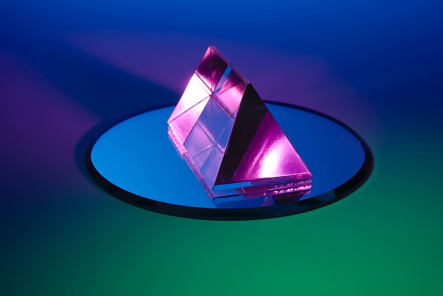 purple gemstone, colored background, studio shot, no people, close-up HD wallpaper