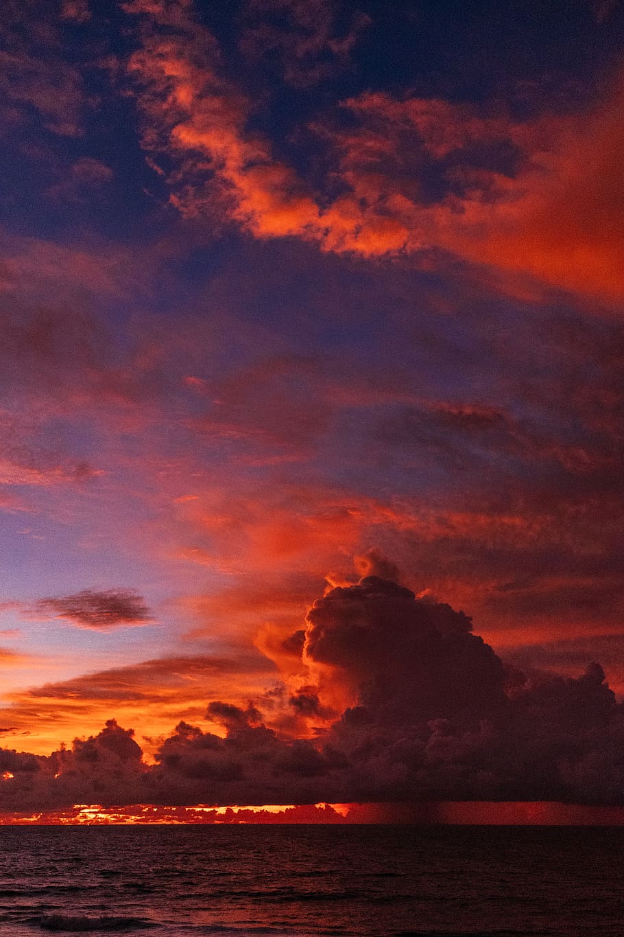 ocean under orange colored clouds, sky, cloud - sky, sunset, beauty in nature HD wallpaper