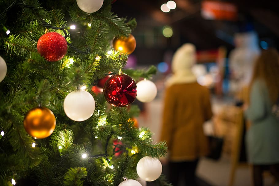 tree, christmas, balls, decoration, celebration, holiday, xmas HD wallpaper