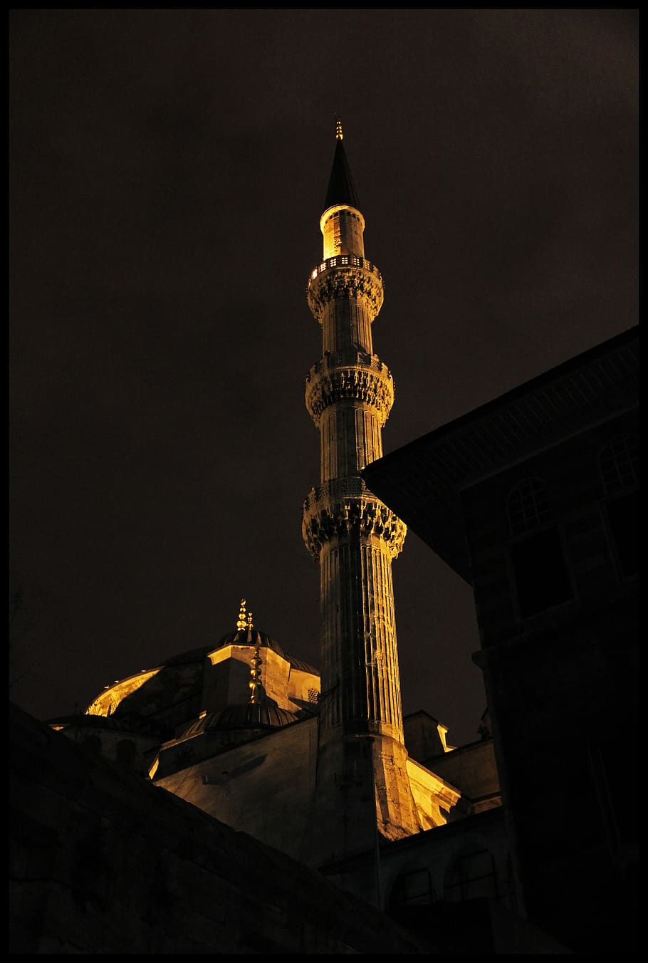 Low Angle Photography of Brown Concrete Tower at Night, architecture HD wallpaper