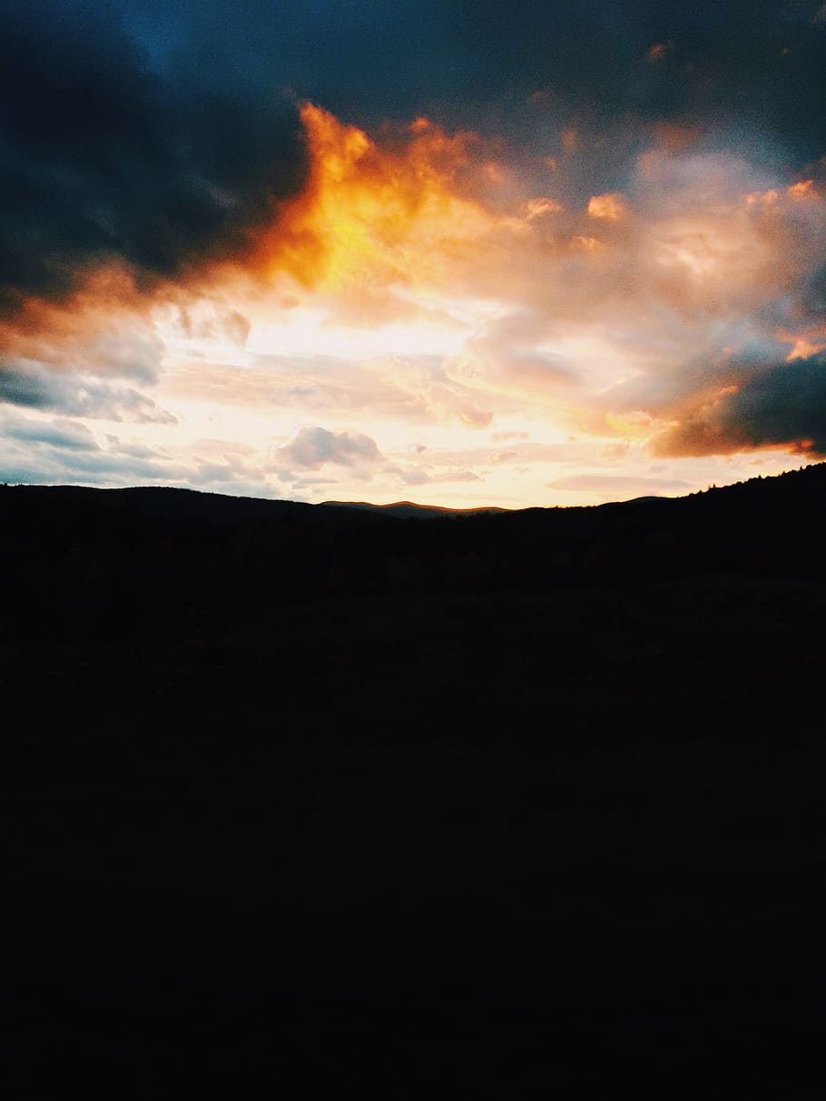 horizon, silhouette, mountain, light, cloud, sky, sun, sunrise HD wallpaper