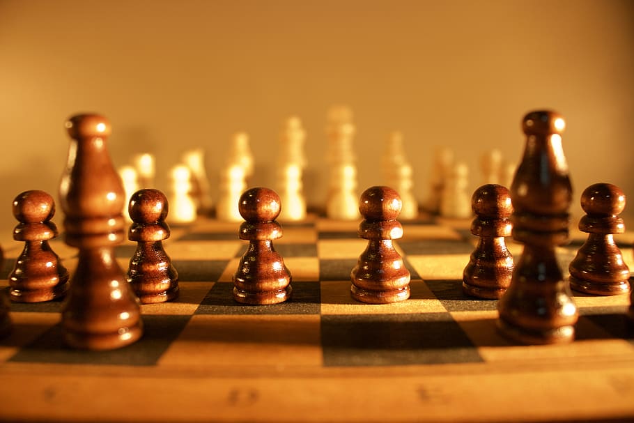 chess, board game, chess piece, play, pawn, king, queen, soldier HD wallpaper