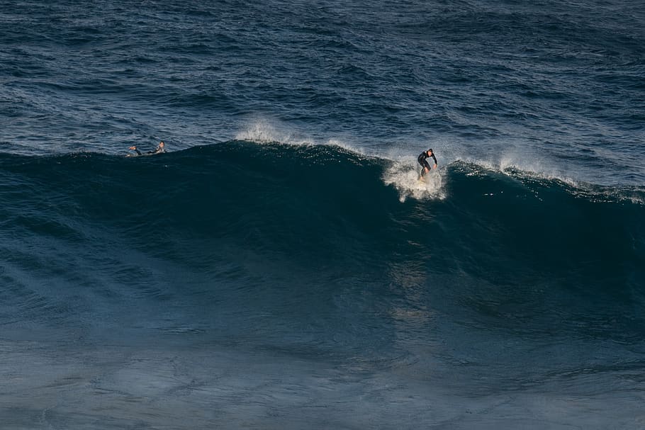 surf, surfer, wave, ocean, sea, surfing, water, real people HD wallpaper