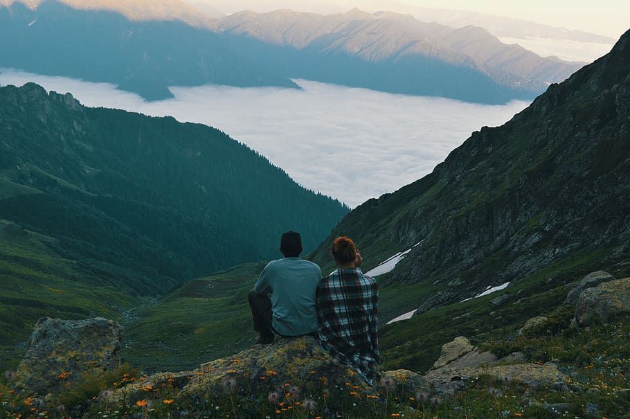 Two Person Sitting on Edge of Mountain Photograph, adventure HD wallpaper