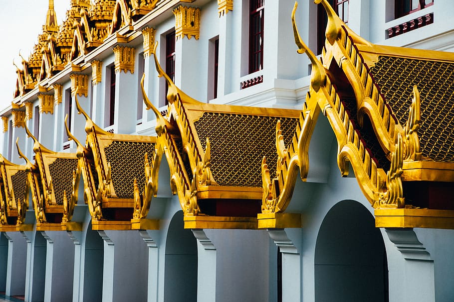 gold and blue concrete building, khwaeng wat bowon niwet, thailand HD wallpaper