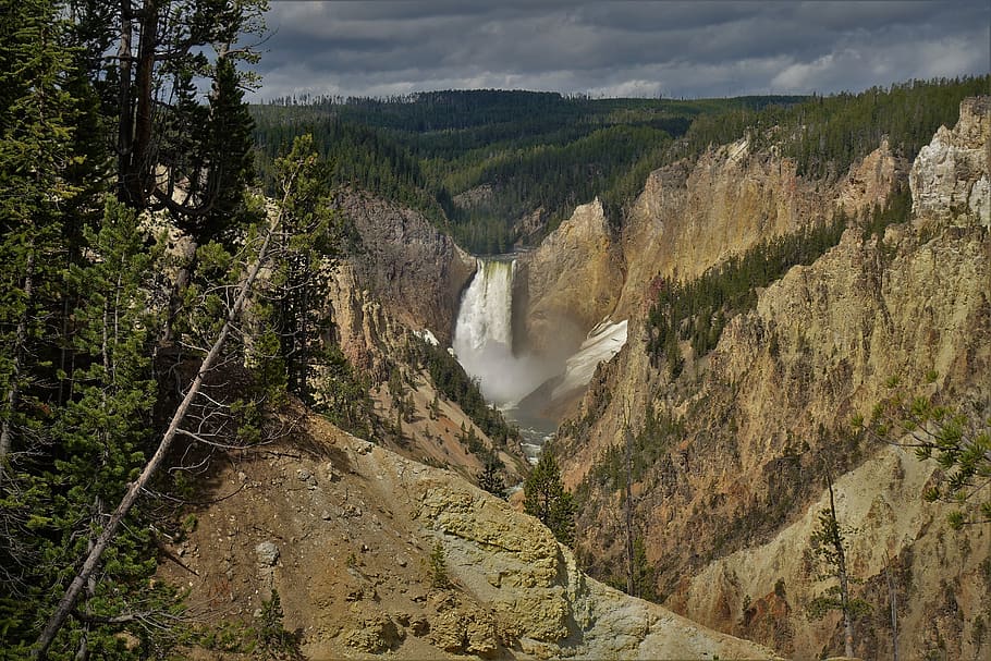 yellowstone, wyoming, canyon waterfall, hiking, beauty in nature HD wallpaper