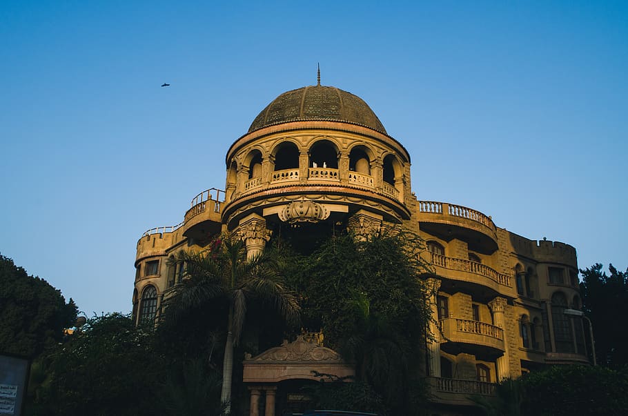 Gray Concrete Castle Under Blue Sky, architecture, building, daylight HD wallpaper