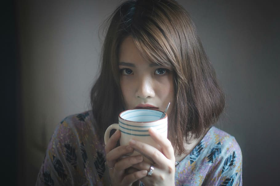cup, coffee cup, person, human, beer, alcohol, beverage, drink HD wallpaper