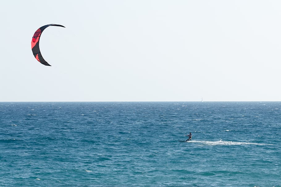 kitesurfing, sea, water, ocean, waves, horizon, horizon over water HD wallpaper