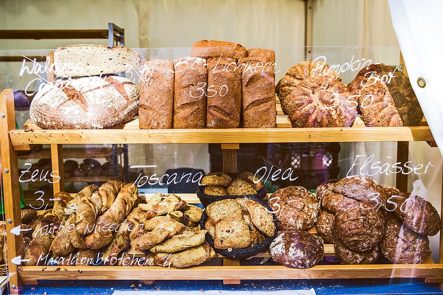 Brown Wooden Rack With Baked Bread Displayed, baked goods, bakery HD wallpaper