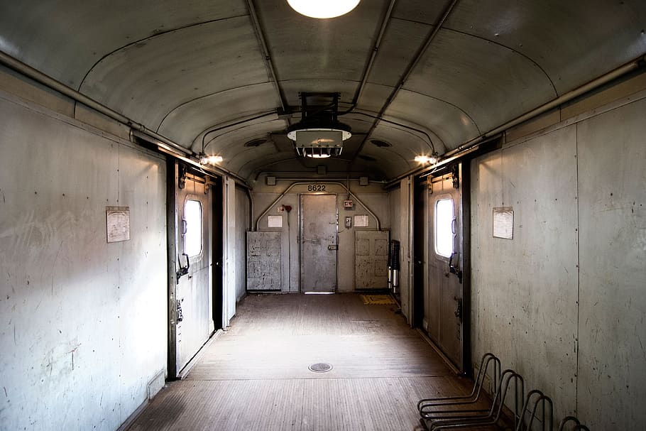 train, room, space, empty, dirty, weathered, grunge, indoors HD wallpaper