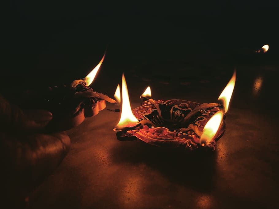 candle, light, fire, flame, dark, night, ashtray, table, burning HD wallpaper