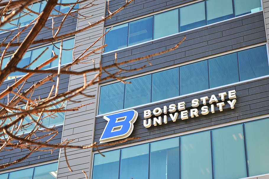 Online crop | HD wallpaper: Boise State University Building ...