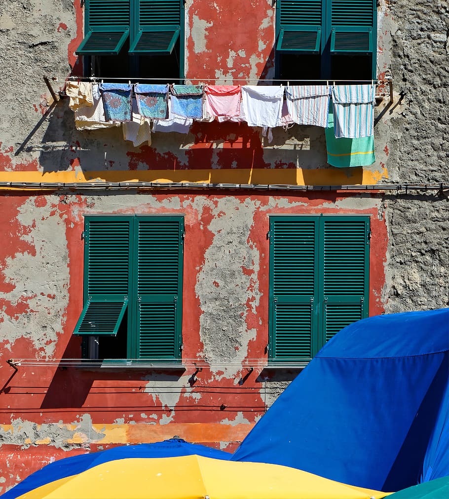 opened green windows, shutter, building, italy, vernazza, urban HD wallpaper