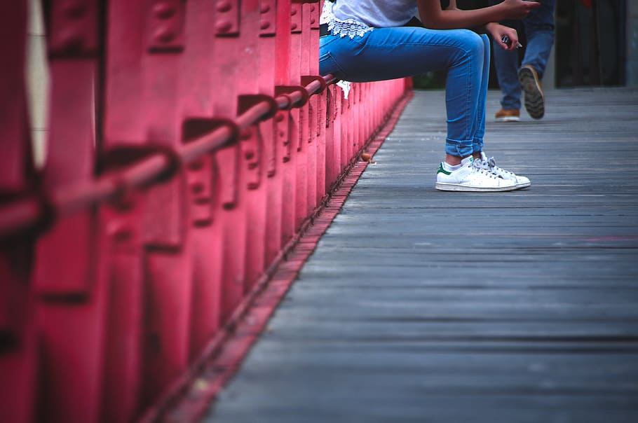 waiting, symbol, bridge, expect, woman, girl, shopping, fear HD wallpaper