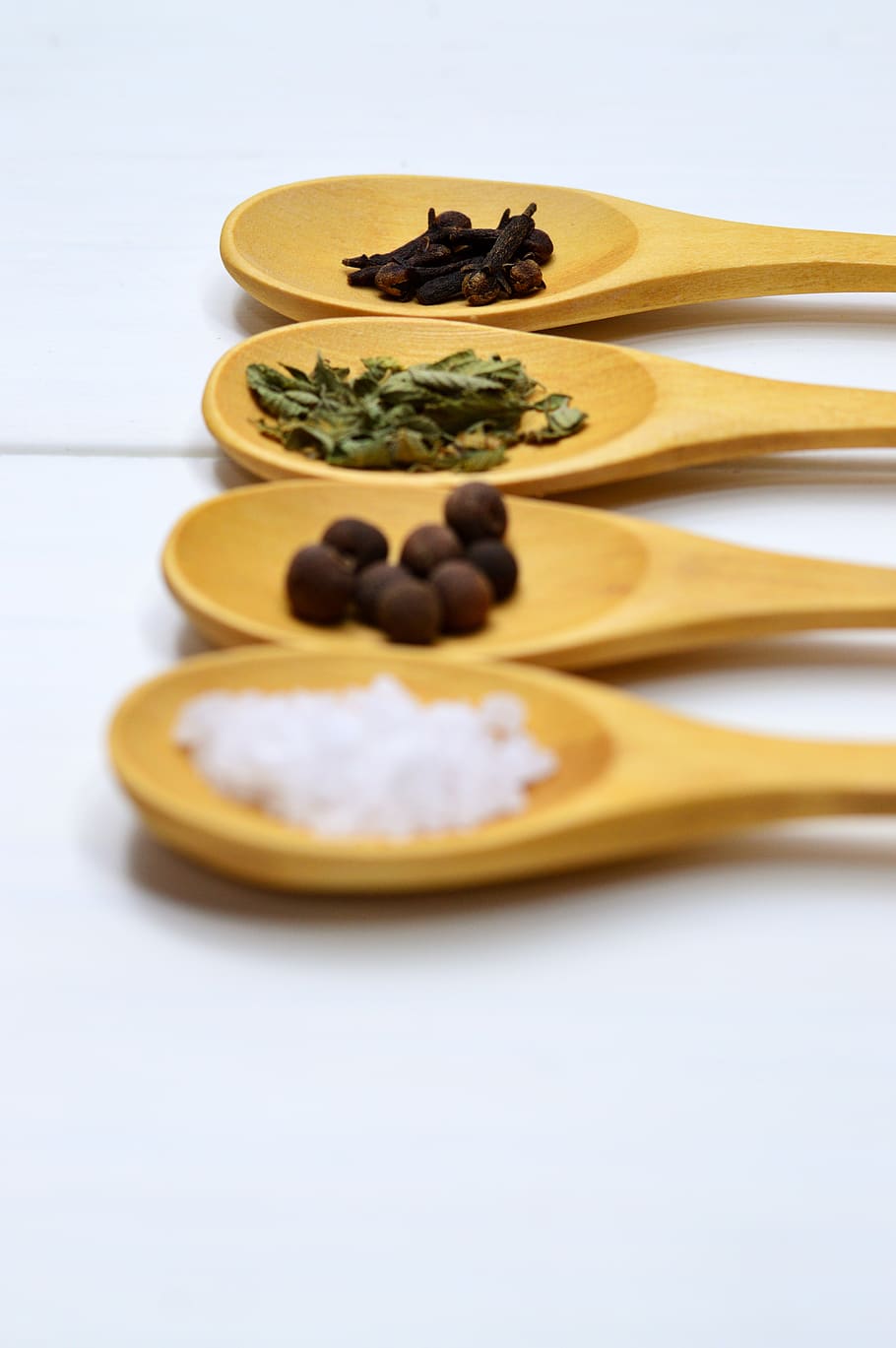 Four Assorted Spices on Brown Wooden Spoon, bright, herbs, object HD wallpaper