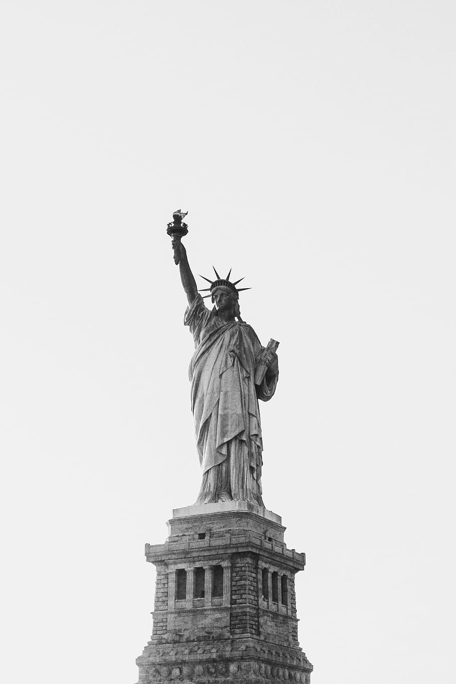 Statue of Liberty, sky, sculpture, architecture, urban, city HD wallpaper