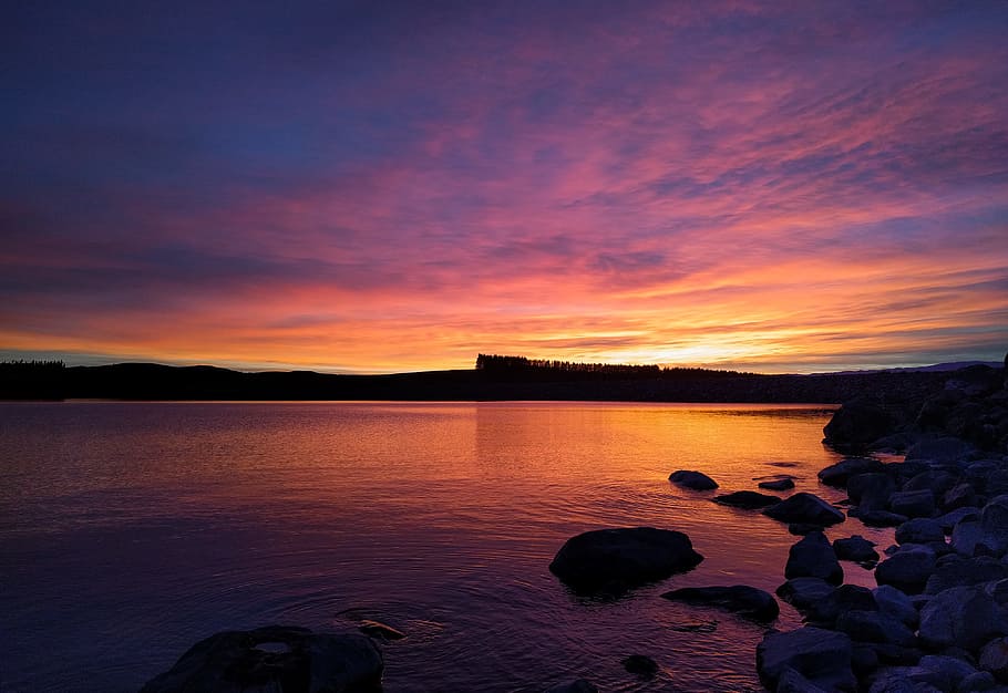 Scenic View of Lake During Dawn, backlit, beach, clouds, dusk HD wallpaper