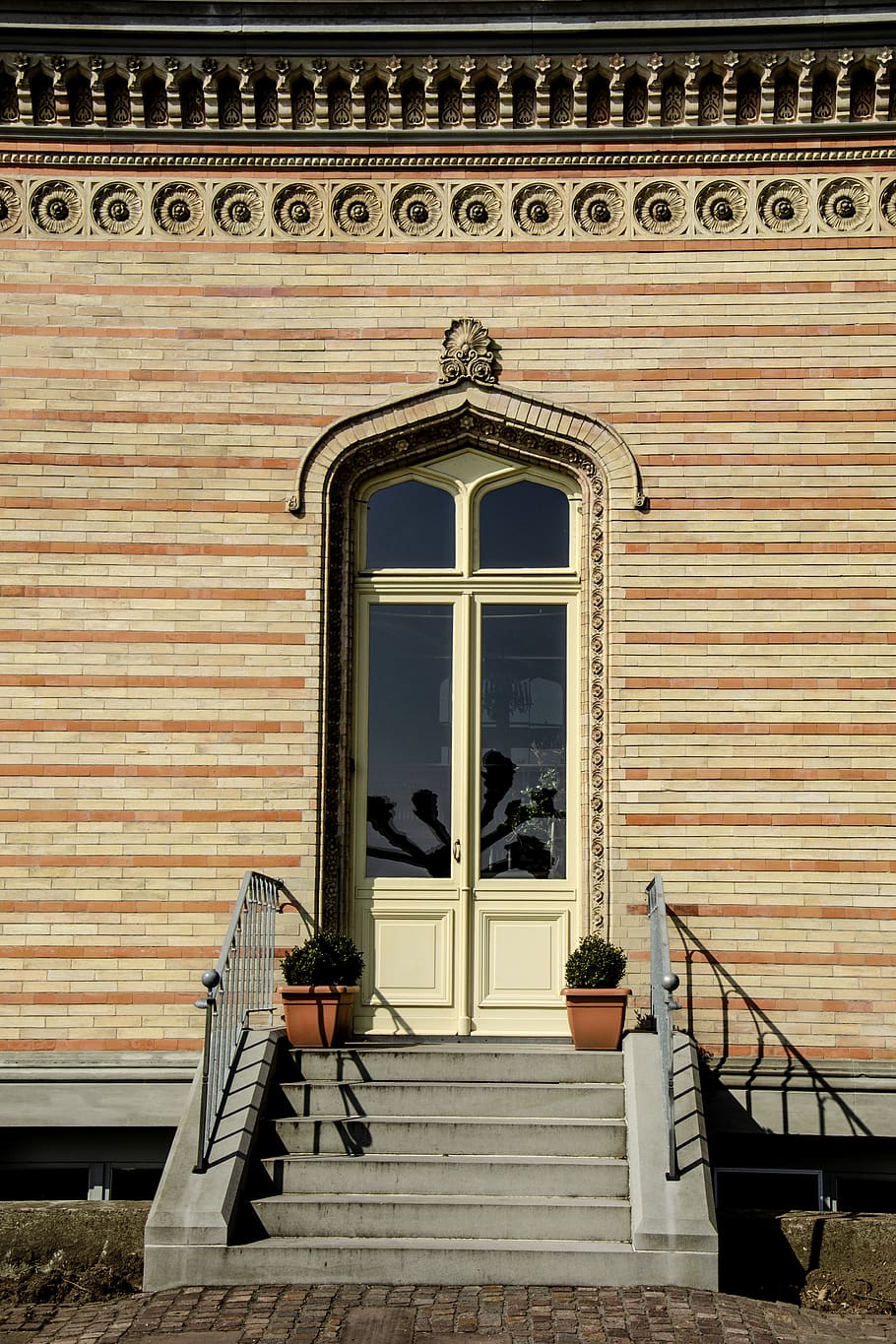 doors, front door, retail store, classicism, historic center HD wallpaper